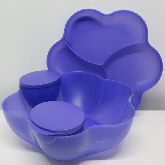 NEW! Tupperware Chip 'N Dip Serving Bowl/Tray/Dip Combo - Picture 1 of 7